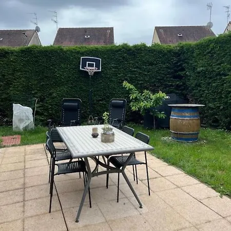 Holiday home Maison A Les Zazouilles Beaune (Cote d'Or)